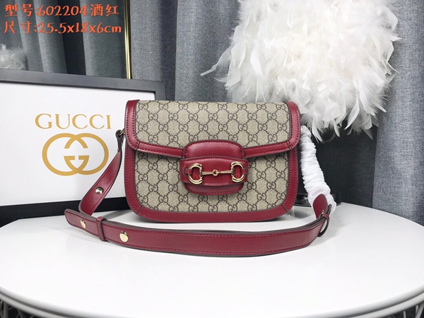 激安グッチバッグコピー正面デザイン